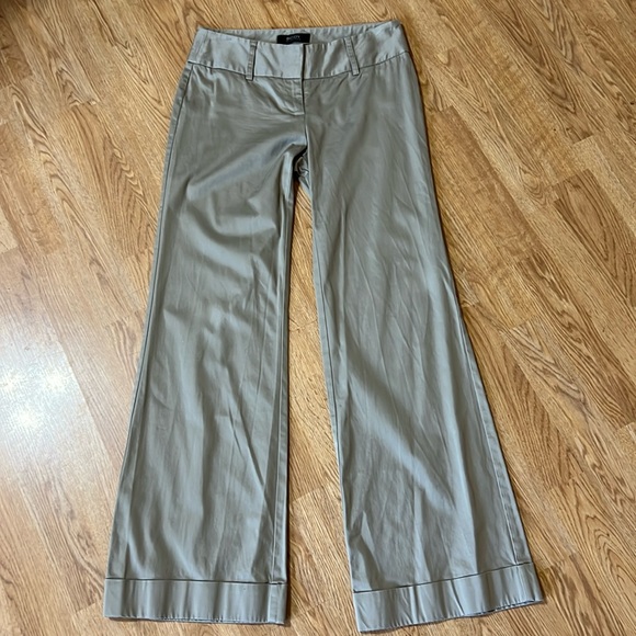 Body by Victoria khaki slacks. - Picture 1 of 3